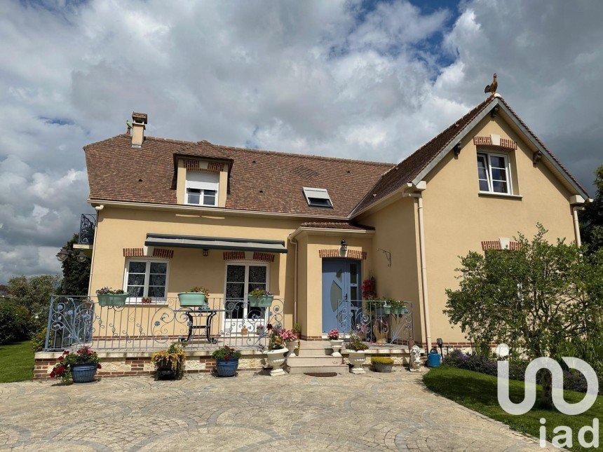 Maison traditionnelle 5 pièces de 145 m² à Beauvais (60000)