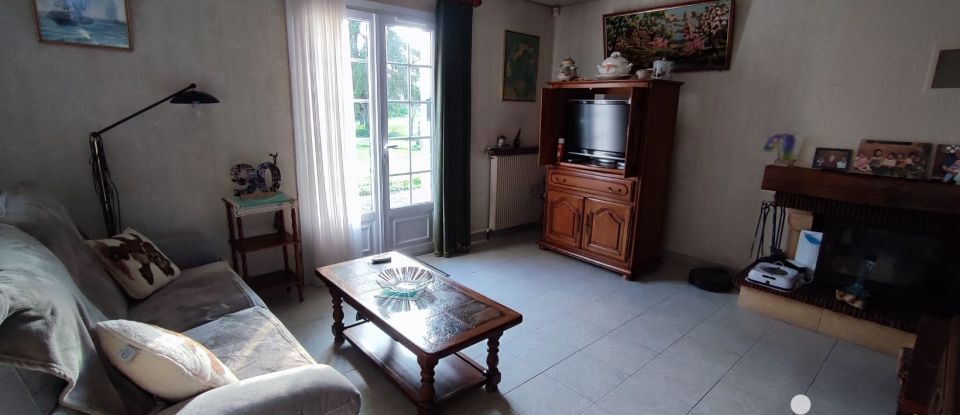 Traditional house 4 rooms of 88 m² in Faremoutiers (77515)