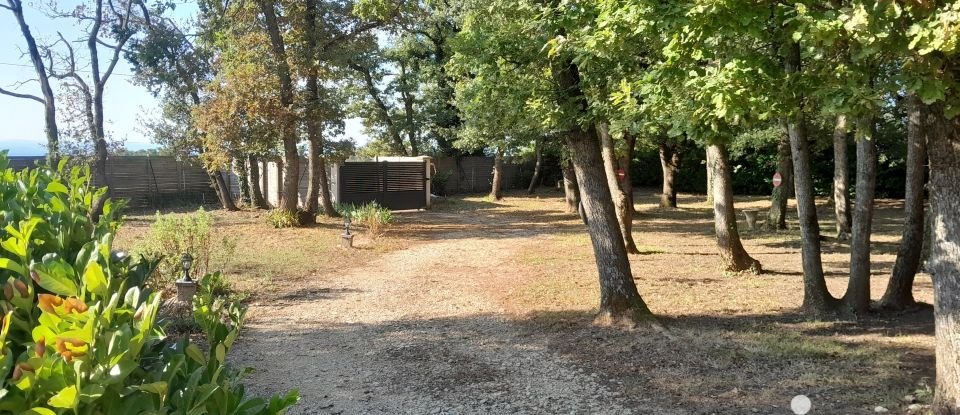 Country house 9 rooms of 215 m² in Chabeuil (26120)