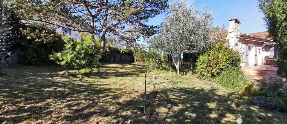 Maison traditionnelle 5 pièces de 143 m² à Puygouzon (81990)