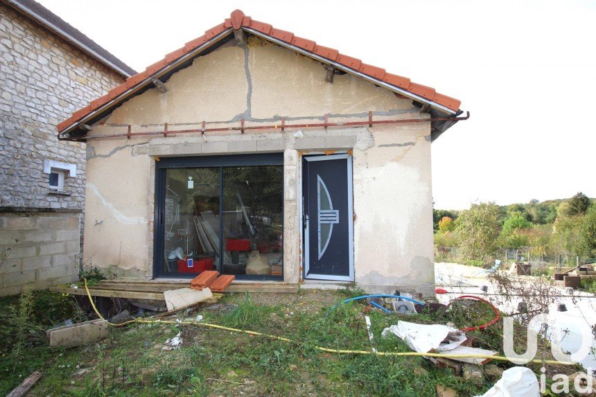 Maison 2 pièces de 100 m² à Lorrez-le-Bocage-Préaux (77710)