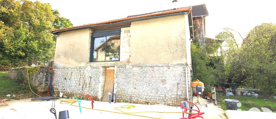 Maison 2 pièces de 100 m² à Lorrez-le-Bocage-Préaux (77710)