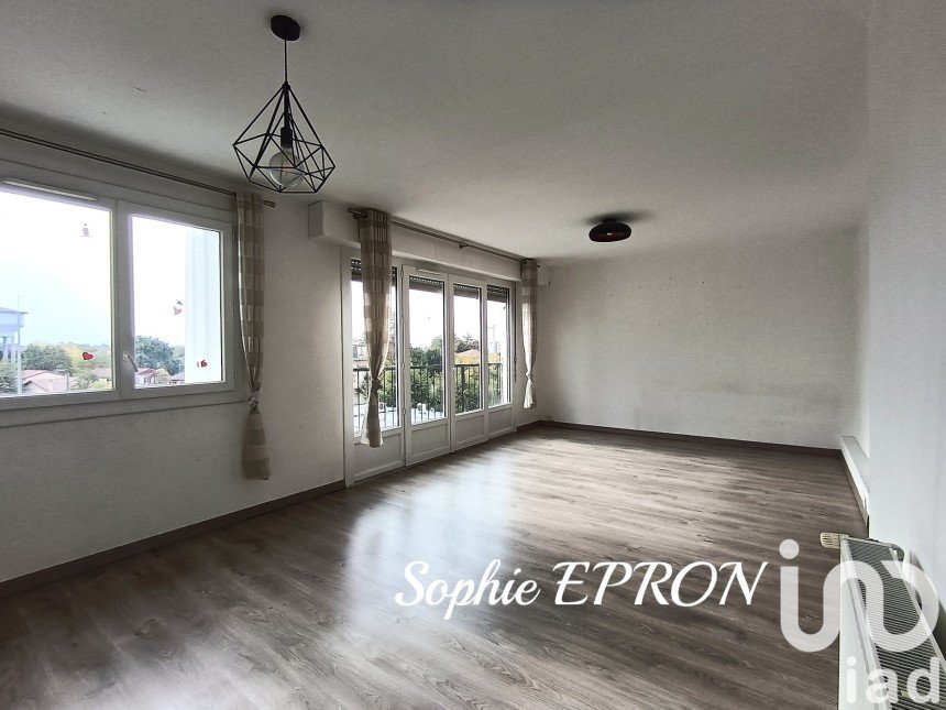 Apartment 3 rooms of 72 m² in Lormont (33310)