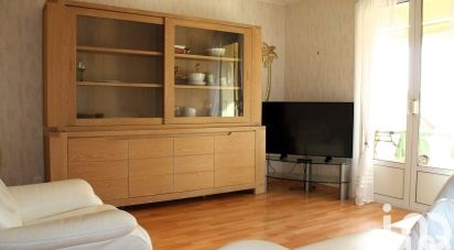 Apartment 2 rooms of 48 m² in Gréoux-les-Bains (04800)