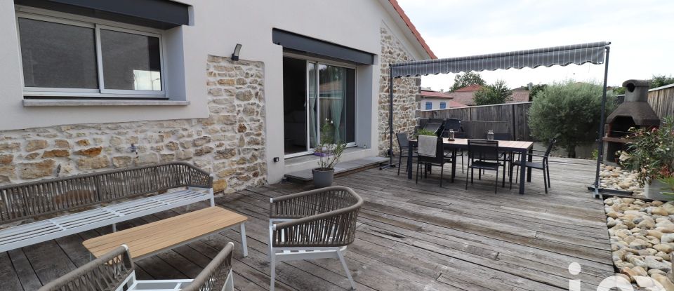 House 5 rooms of 112 m² in Clermont-Ferrand (63100)