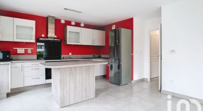 Apartment 3 rooms of 65 m² in Saint-Cyr-l'École (78210)