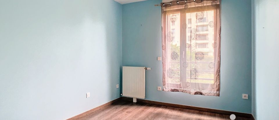 Appartement 3 pièces de 65 m² à Saint-Cyr-l'École (78210)