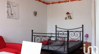 Studio 1 room of 27 m² in Gréoux-les-Bains (04800)