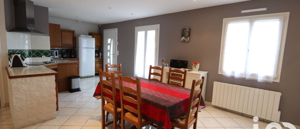 House 6 rooms of 135 m² in Gironville-sur-Essonne (91720)