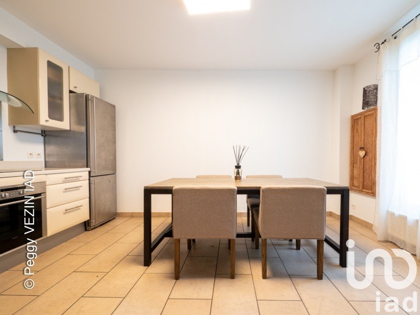 Appartement 6 pièces de 147 m² à Levallois-Perret (92300)