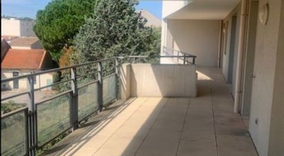 Appartement 3 pièces de 77 m² à Nîmes (30900)