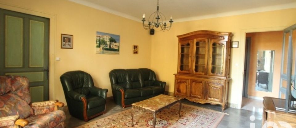 Village house 5 rooms of 158 m² in Tresques (30330)