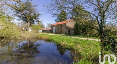 Barn conversion 3 rooms of 220 m² in Beaufou (85170)