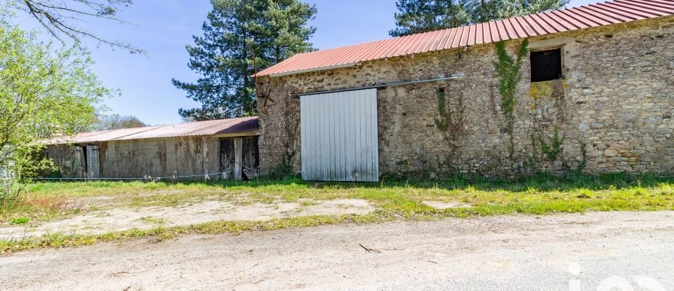 Barn conversion 3 rooms of 220 m² in Beaufou (85170)