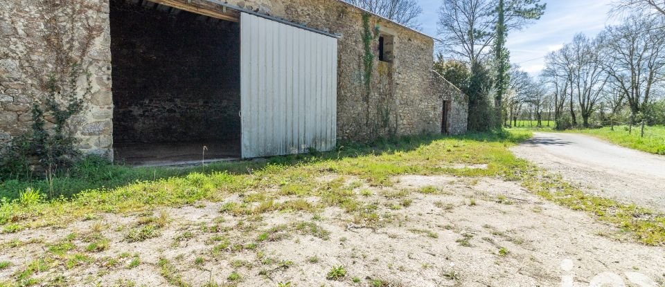 Barn conversion 3 rooms of 220 m² in Beaufou (85170)