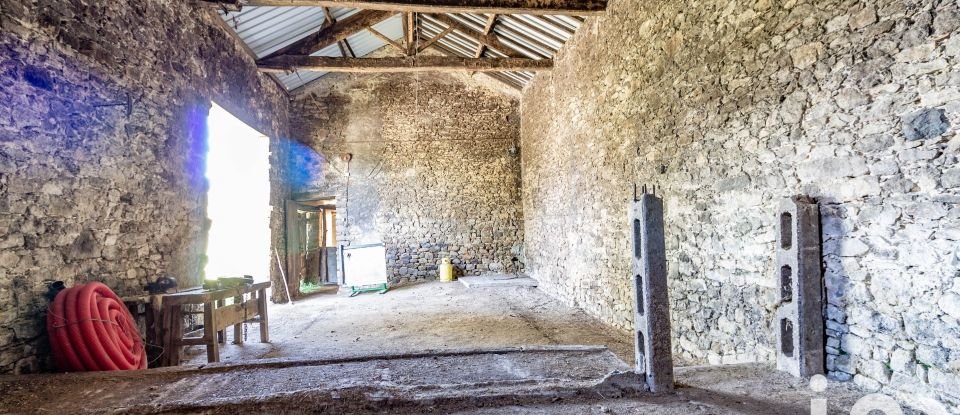 Barn conversion 3 rooms of 220 m² in Beaufou (85170)