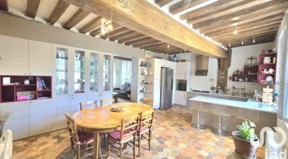 Town house 9 rooms of 218 m² in Chartres (28000)