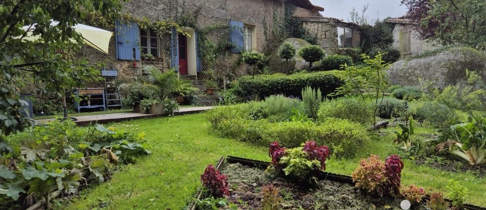 Maison de campagne 4 pièces de 154 m² à Neuvy-Bouin (79130)