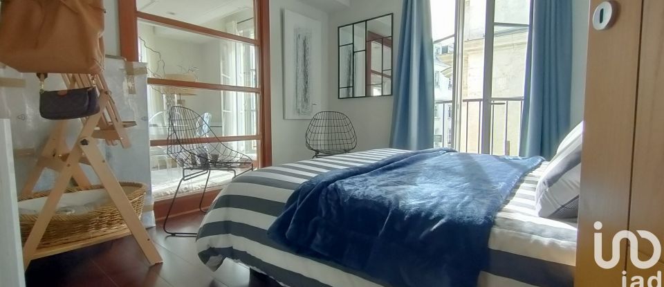 Apartment 3 rooms of 77 m² in La Rochelle (17000)