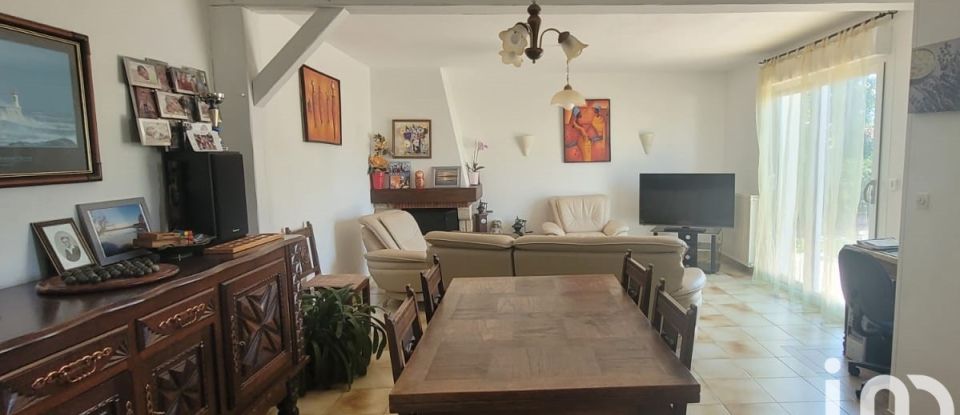 Traditional house 4 rooms of 82 m² in Vairé (85150)