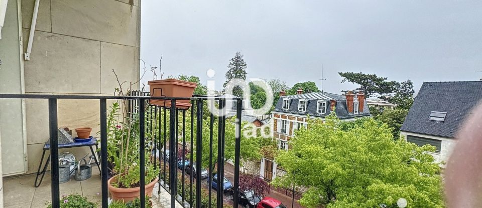 Apartment 4 rooms of 85 m² in Sceaux (92330)