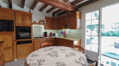 House 6 rooms of 160 m² in Tremblay-les-Villages (28170)