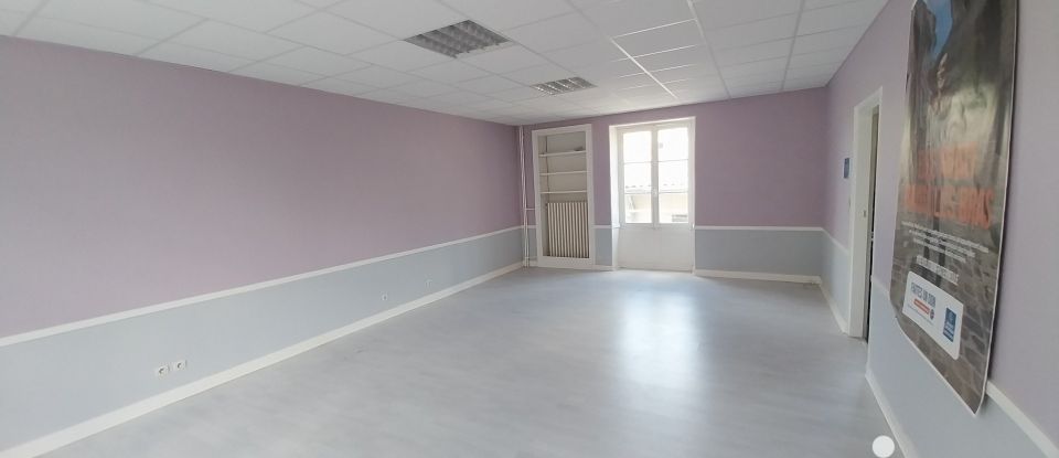 Town house 8 rooms of 243 m² in Montmorillon (86500)