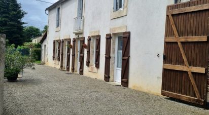 Maison traditionnelle 6 pièces de 198 m² à Sainte-Hermine (85210)