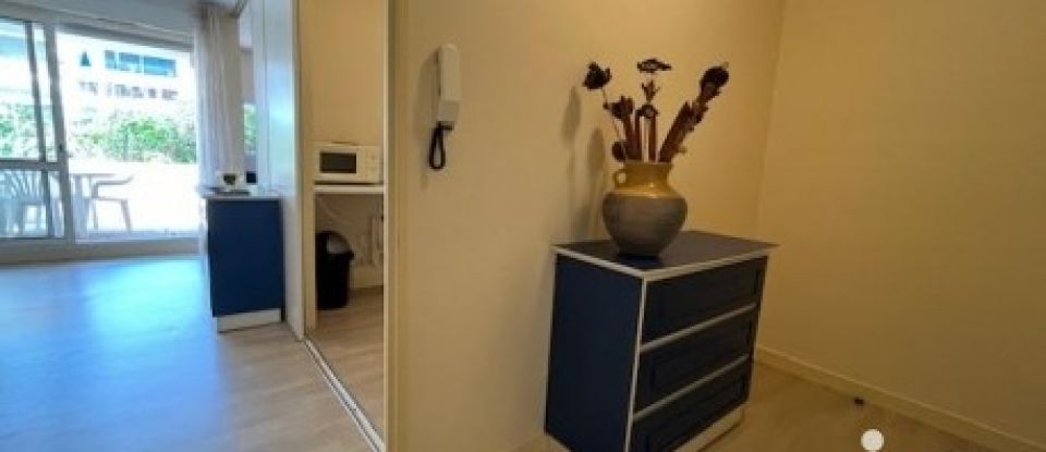 Apartment 2 rooms of 38 m² in La Rochelle (17000)