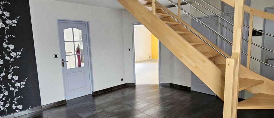 Traditional house 6 rooms of 157 m² in Saint-Mars-d'Outillé (72220)