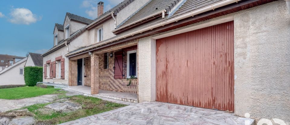 Traditional house 9 rooms of 180 m² in Claye-Souilly (77410)