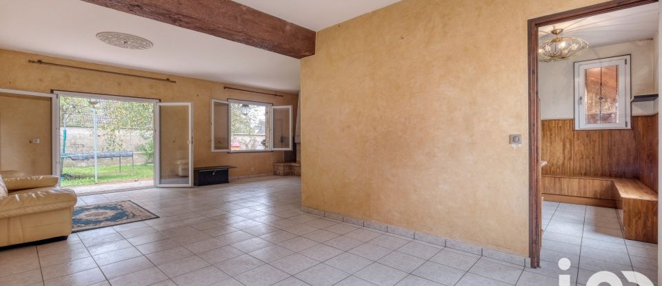 Maison traditionnelle 9 pièces de 180 m² à Claye-Souilly (77410)