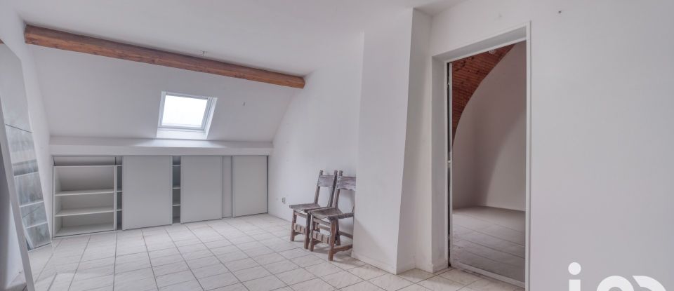 Maison traditionnelle 9 pièces de 180 m² à Claye-Souilly (77410)