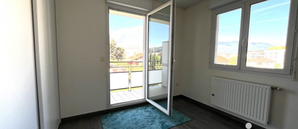 Appartement 4 pièces de 83 m² à Échirolles (38130)