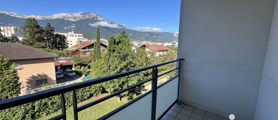 Apartment 4 rooms of 83 m² in Échirolles (38130)