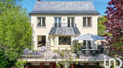 Maison d’architecte 10 pièces de 274 m² à Chatou (78400)