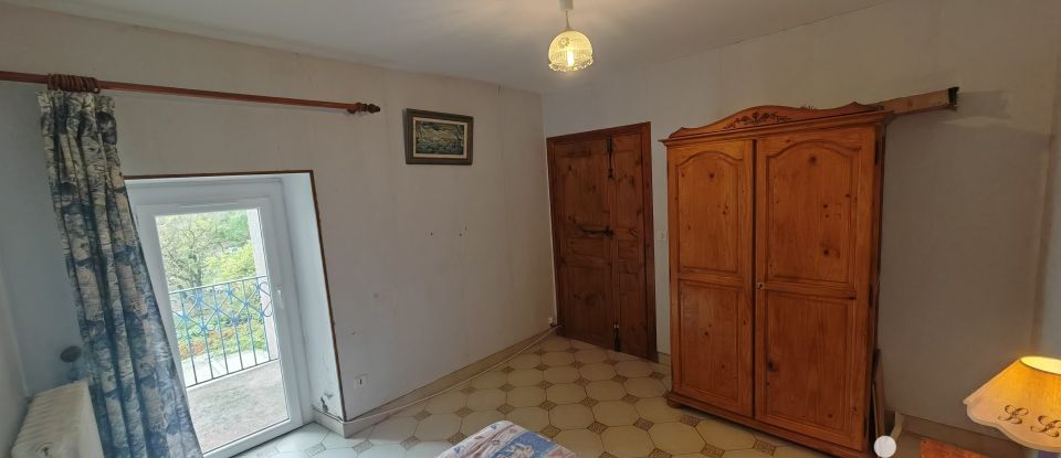 Village house 8 rooms of 170 m² in Roquessels (34320)