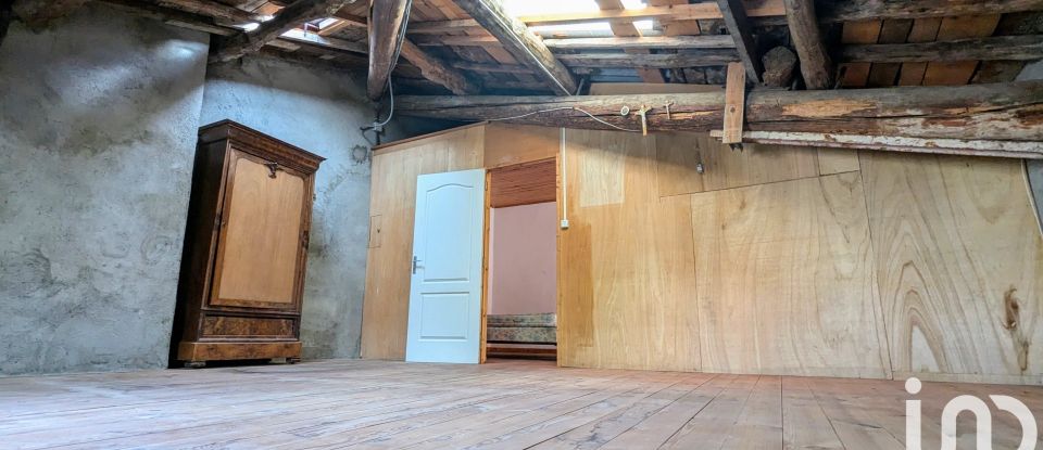 Village house 5 rooms of 120 m² in Saint-Germain-Lembron (63340)