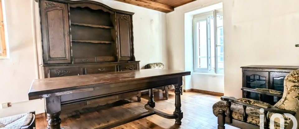 Village house 5 rooms of 120 m² in Saint-Germain-Lembron (63340)