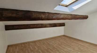 Appartement 5 pièces de 68 m² à Saint-Chinian (34360)