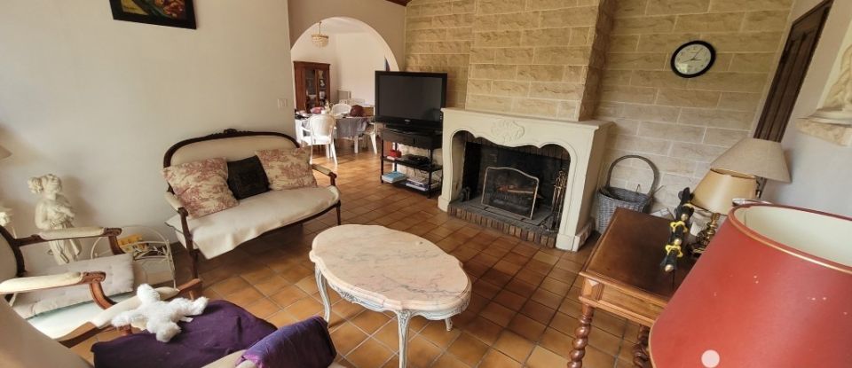 Traditional house 7 rooms of 155 m² in Pompaire (79200)