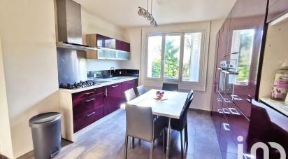 House 10 rooms of 172 m² in Chilly-Mazarin (91380)