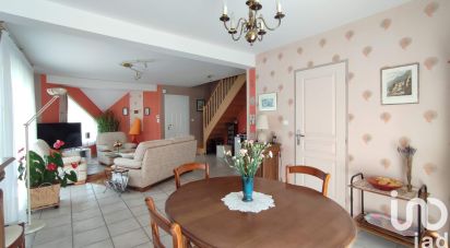 Traditional house 6 rooms of 139 m² in Geneuille (25870)