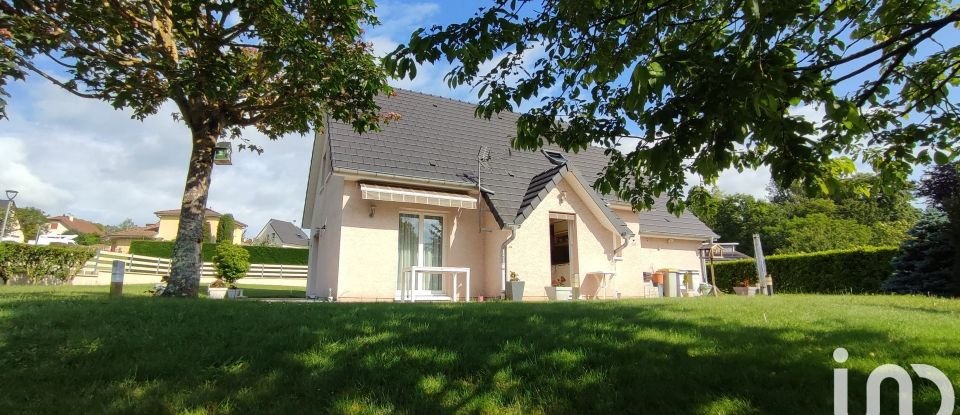 Traditional house 6 rooms of 139 m² in Geneuille (25870)