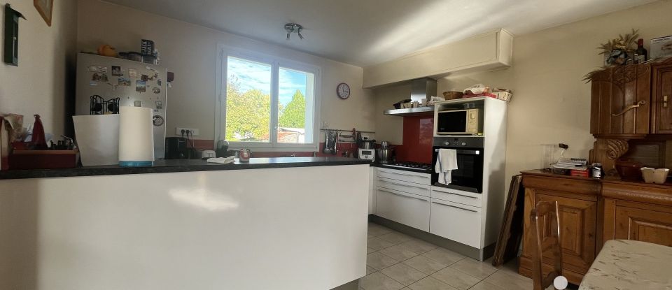 Maison 6 pièces de 107 m² à Montournais (85700)