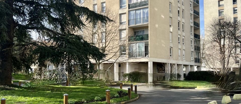 Appartement 4 pièces de 85 m² à Évry (91000)