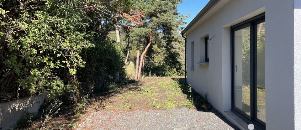 Pavillon 3 pièces de 94 m² à Châtel-Guyon (63140)