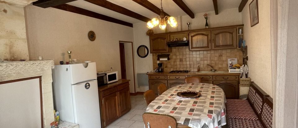 Village house 4 rooms of 50 m² in Mosnac (16120)