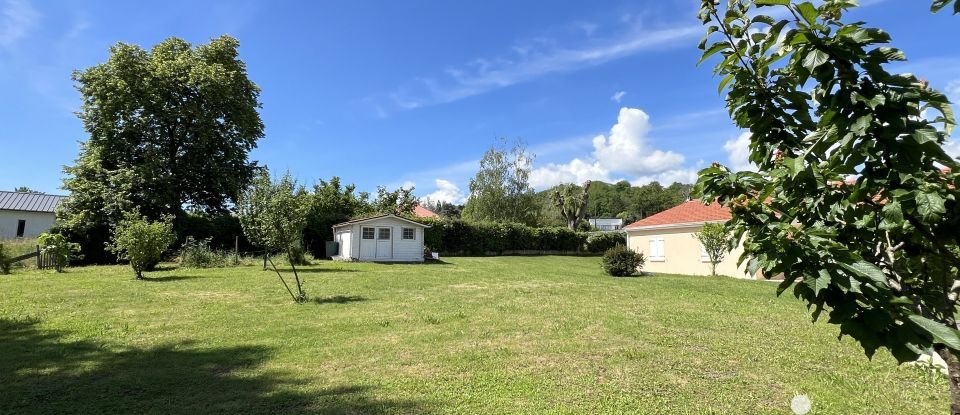 Maison traditionnelle 5 pièces de 142 m² à Creuzier-le-Neuf (03300)