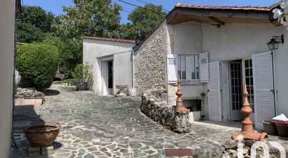 House 13 rooms of 280 m² in Bourg-Charente (16200)